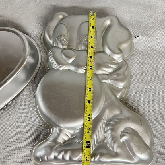 Lot Of 2 Vintage Wilton Dog Aluminum Cake Pan 1987 & Double Heart Cake Pan 1979 - Picture 9 of 12
